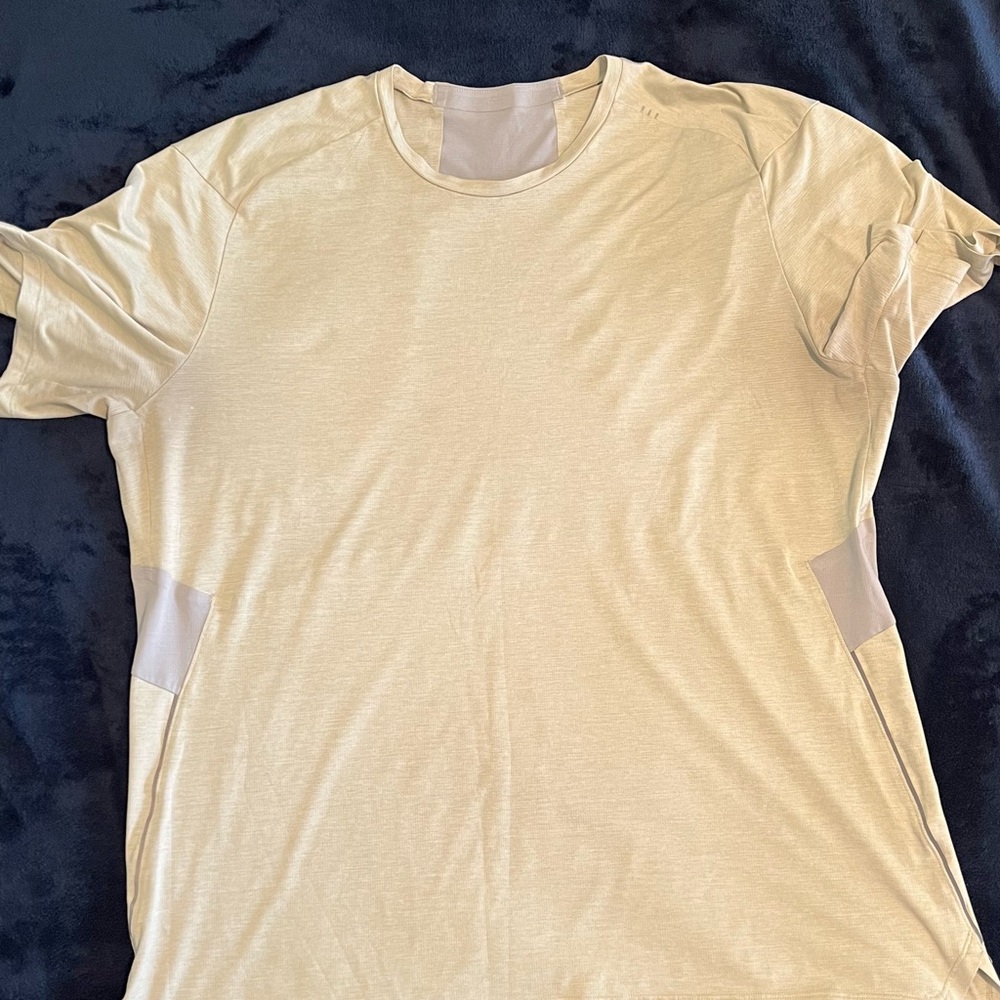 lululemon athletica Beige Short Sleeve Tee